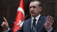 Der türkische Ministerpräsident Recep Tayyip Erdogan im Parlament in Ankara. © picture alliance/AP Images 