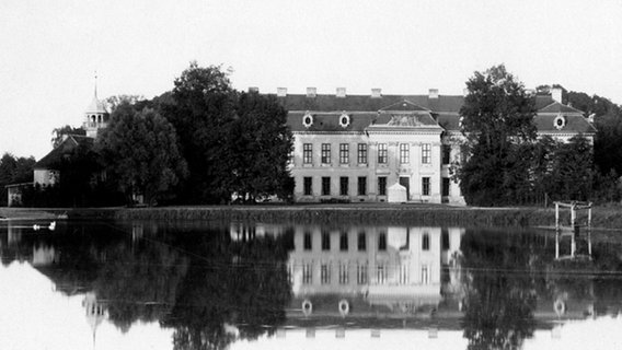 Friedrichstein, das Schloss der Dönhoffs in Ostpreussen © NDR/Marion Dönhoff Stiftung 