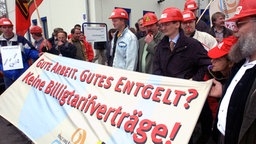 Vertreter des Deutschen Gewerkschaftsbundes demonstrieren gegen christliche Gewerkschaften (c) ZB - Fotoreport © ZB - Fotoreport Foto: Jan-Peter Kasper