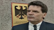Joachim Gauck, Chef der Stasi-Unterlagen-Behörde (1992) © ARD 