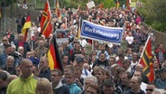 Protest gegen Flüchtlinge und die Lügenpresse in Sebnitz. © NDR 
