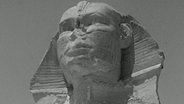 Sphinx und Chephren-Pyramide in Kairo  