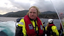 Philipp Grözinger, freiwilliger Seenotretter vor der griechischen Insel Lesbos. © NDR/ARD 