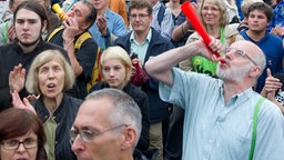 Proteste gegen das Projekt "Stuttgart 21". © dpa-Bildfunk Foto: Uwe Anspach