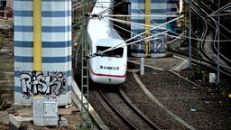 Ein ICE der Deutschen Bahn © NDR Foto: Screenshot