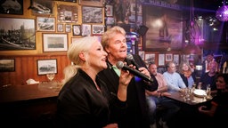 Ina Müller und Howard Carpendale singen gemeinsam bei Inas Nacht. © NDR/ Morris Mac Matzen Foto: Morris Mac Matzen